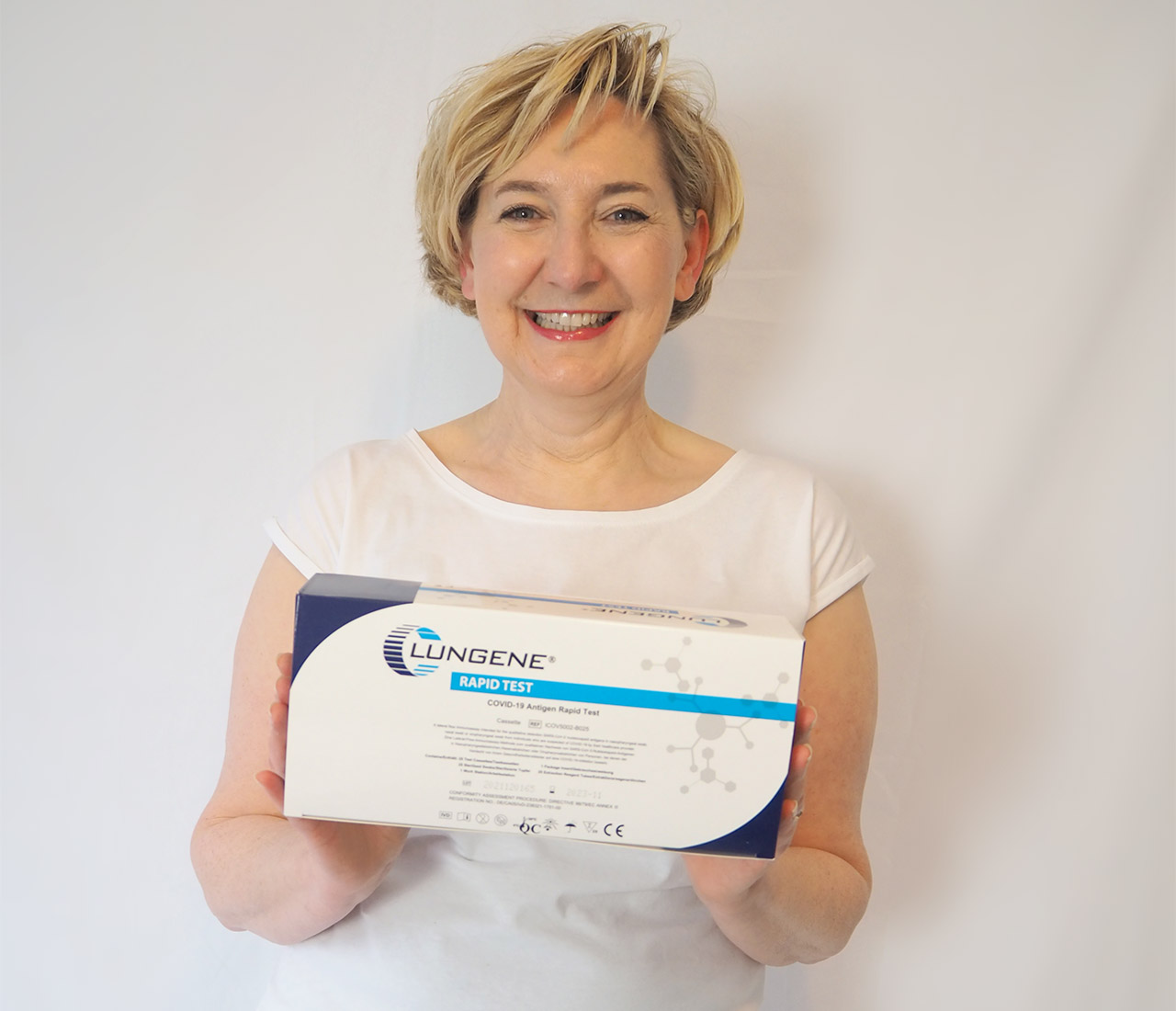 clungene-profis-moodshot-rich-content Clungene COVID-19 Antigen Rapid Tests